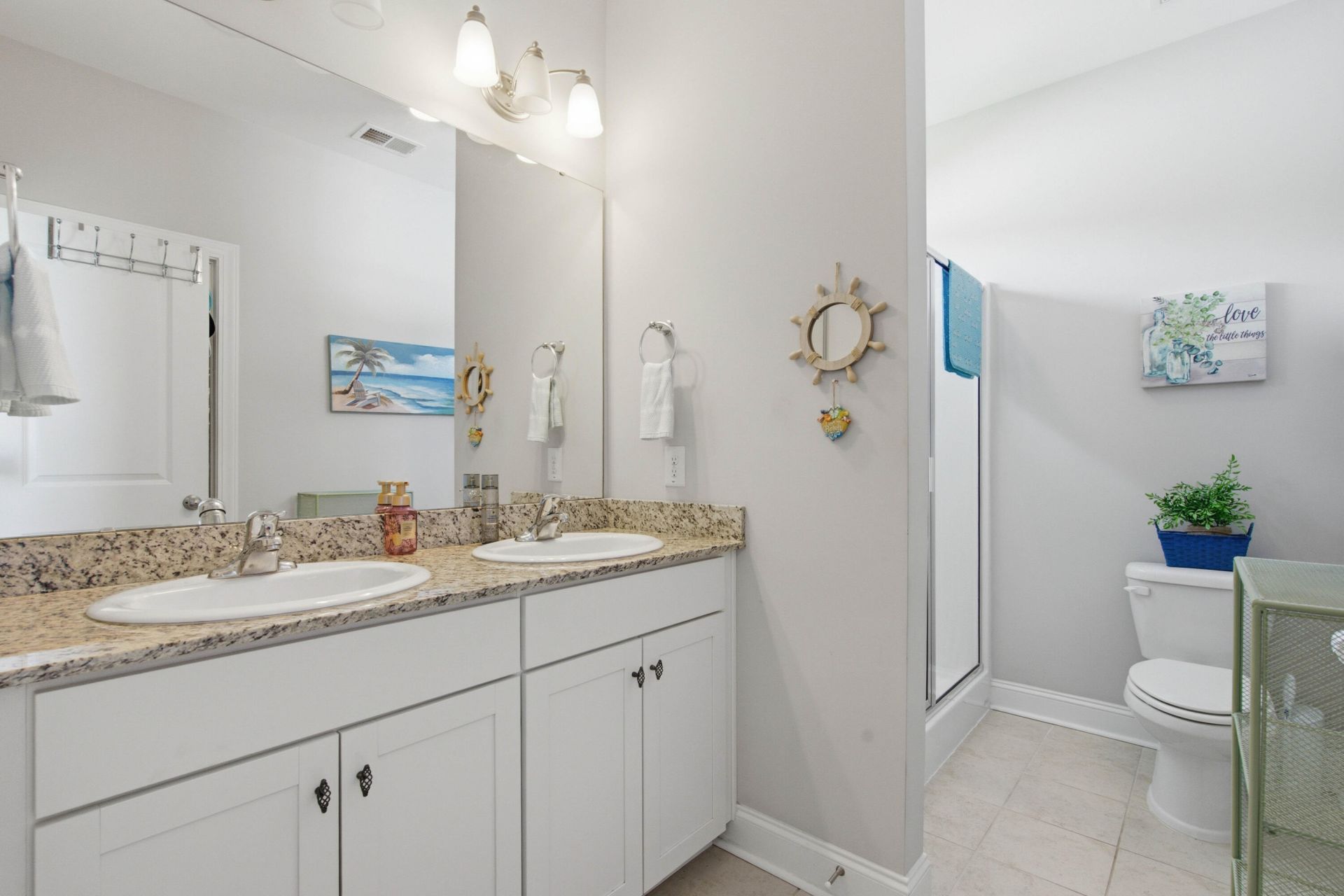 209 Blue Bonnet Street Photo 14