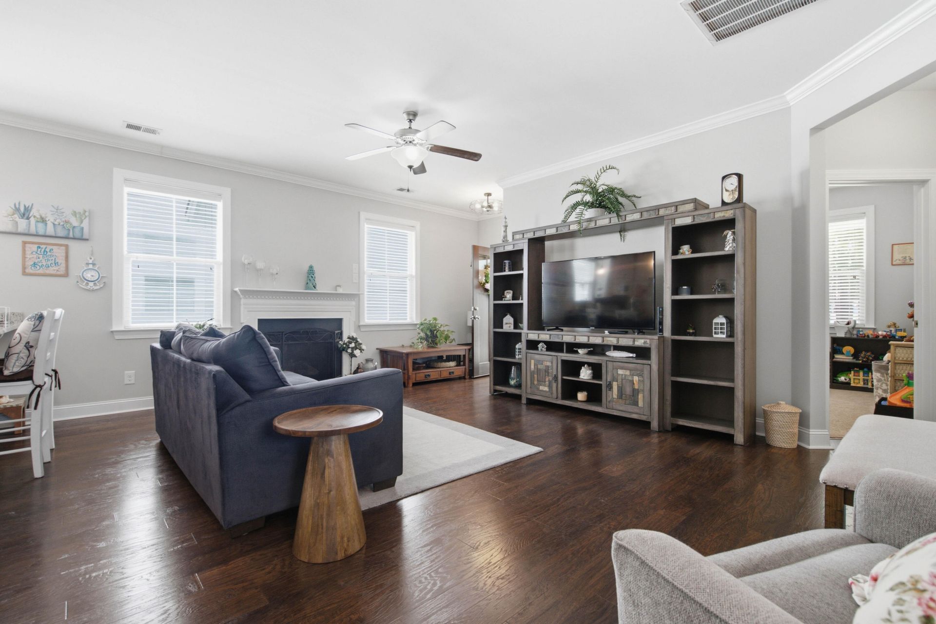 209 Blue Bonnet Street Photo 20