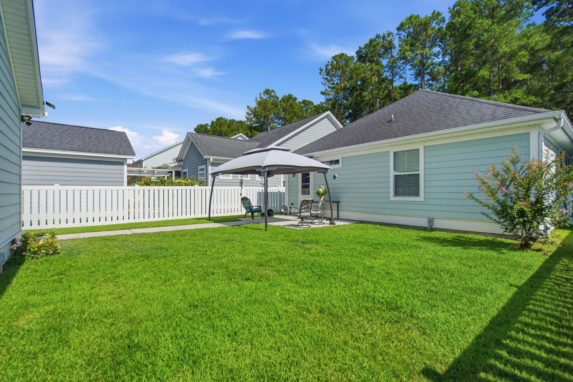 209 Blue Bonnet Street Photo 30