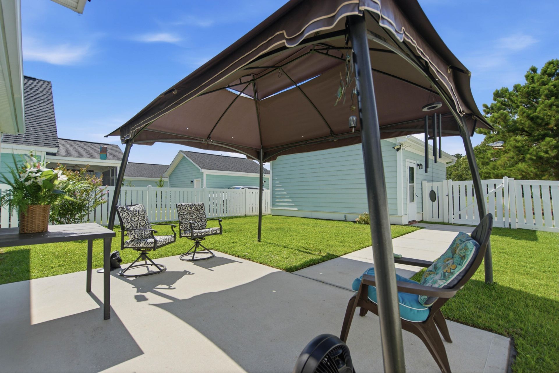 209 Blue Bonnet Street Photo 43