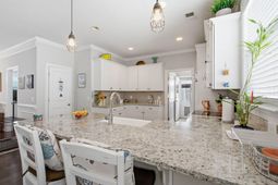209 Blue Bonnet Street photo 4