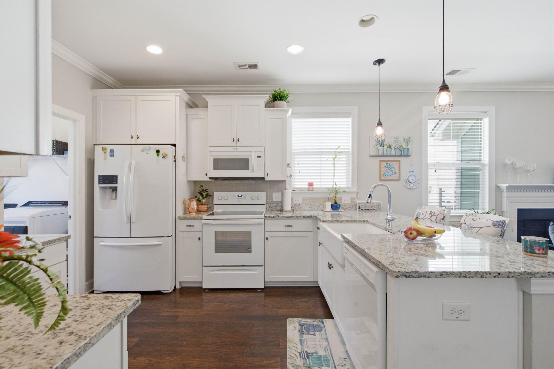 209 Blue Bonnet Street Photo 9