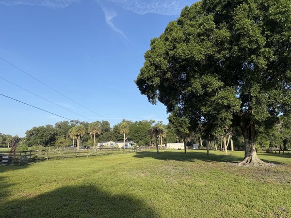 945 NE 28th Avenue, Okeechobee, FL 34972