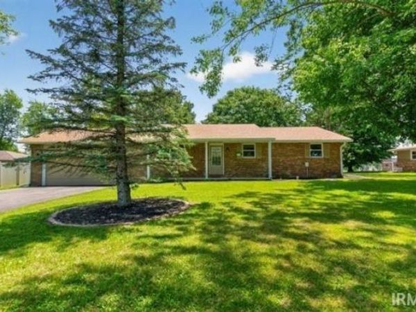953 Radio Lane, New Castle, IN 47362