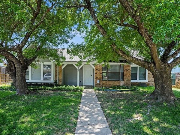 1022 Cedar Run Drive, Duncanville, TX 75137