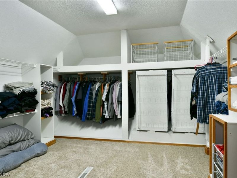 2412 East Pointe Drive SE, Howland, OH 44484 Photo 36
