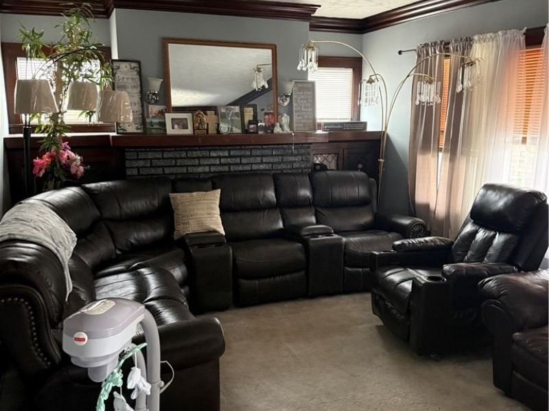 3330 W 129th Street, Cleveland, OH 44111 Photo 2