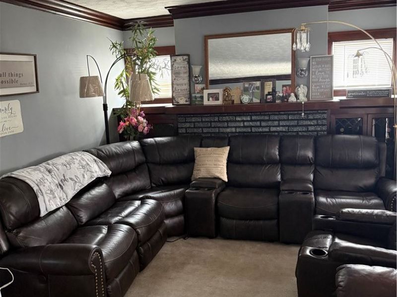 3330 W 129th Street, Cleveland, OH 44111 Photo 3