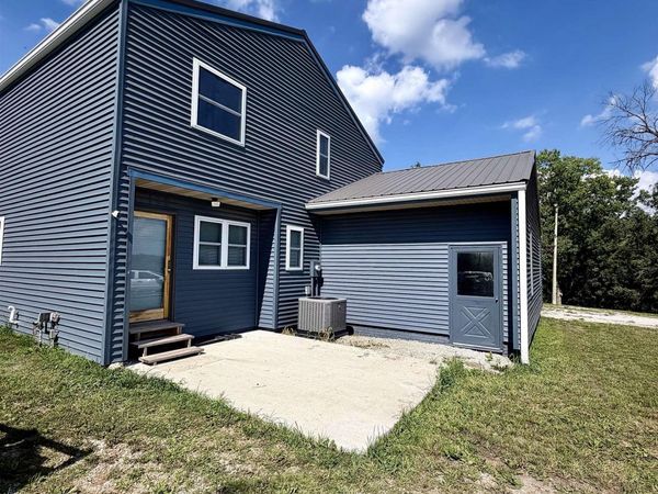 19036 520th Street, Centerville, IA 52544