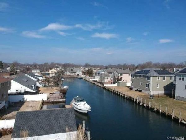 370 Clocks Boulevard, Massapequa, NY 11758