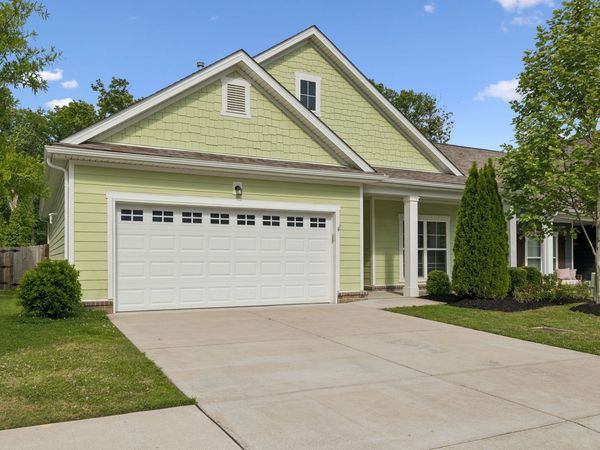 220 Hermitage Point Dr , Hermitage, TN 37076