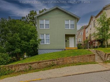 949 Somerset Drive, Charleston, WV 25302