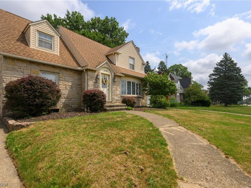 415 30th Street NW, Canton, OH 44709 Photo 2