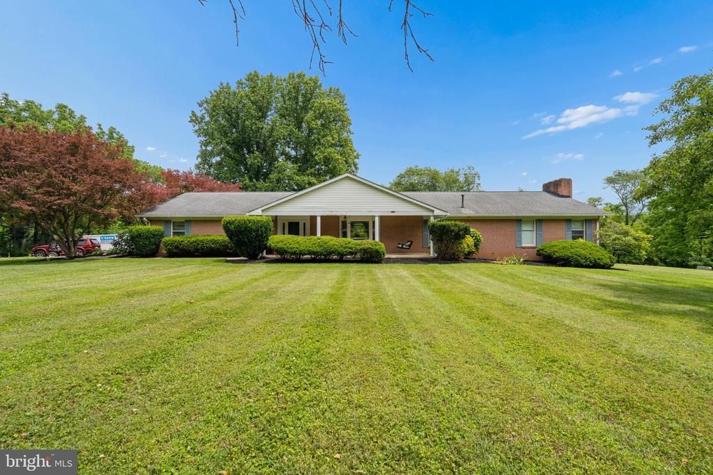 8953 GUE ROAD, DAMASCUS, MD 20872