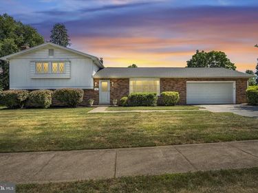 306 E ELMWOOD AVENUE, MECHANICSBURG, PA 17055