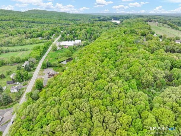 Baileyville, Middlefield, CT 06455