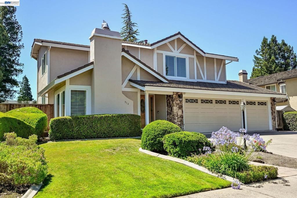 916 Woodland Dr, San Ramon, CA 94582 Main Photo