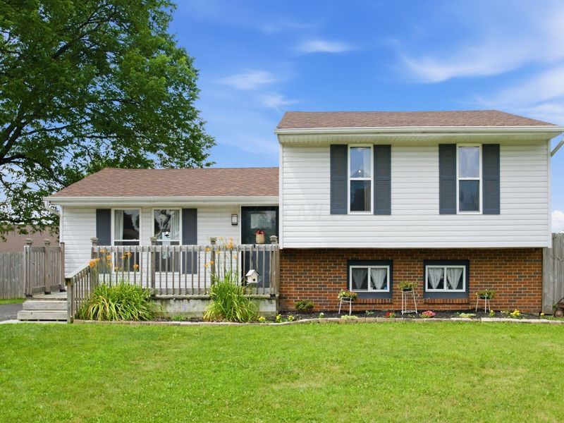 793 Larri Court, West Jefferson, OH 43162 Photo 1