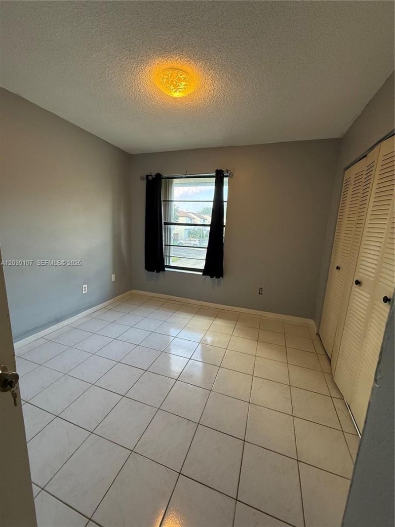9700 NW 6th Ln , Unit 9700, Miami, FL 33172 Photo