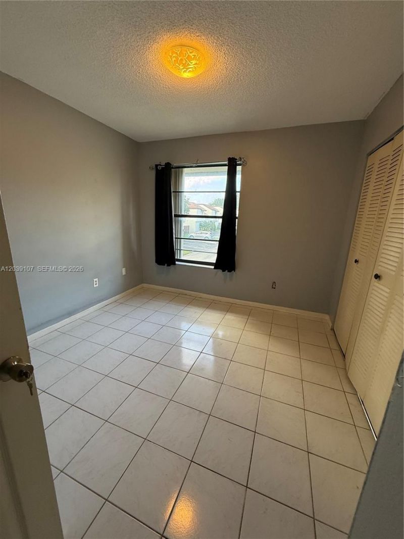 9700 NW 6th Ln , Unit 9700, Miami, FL 33172 Photo