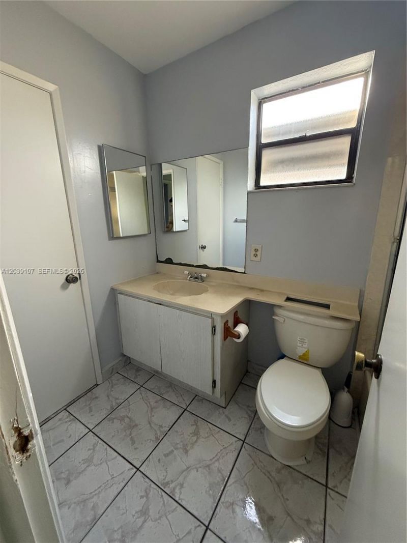 9700 NW 6th Ln , Unit 9700, Miami, FL 33172 Photo