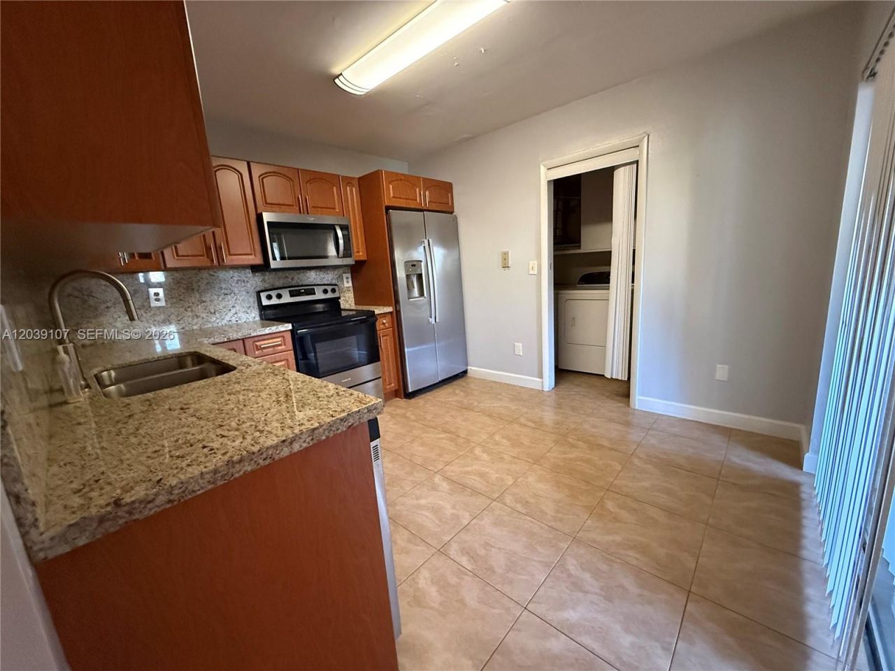 9700 NW 6th Ln , Unit 9700, Miami, FL 33172 Photo