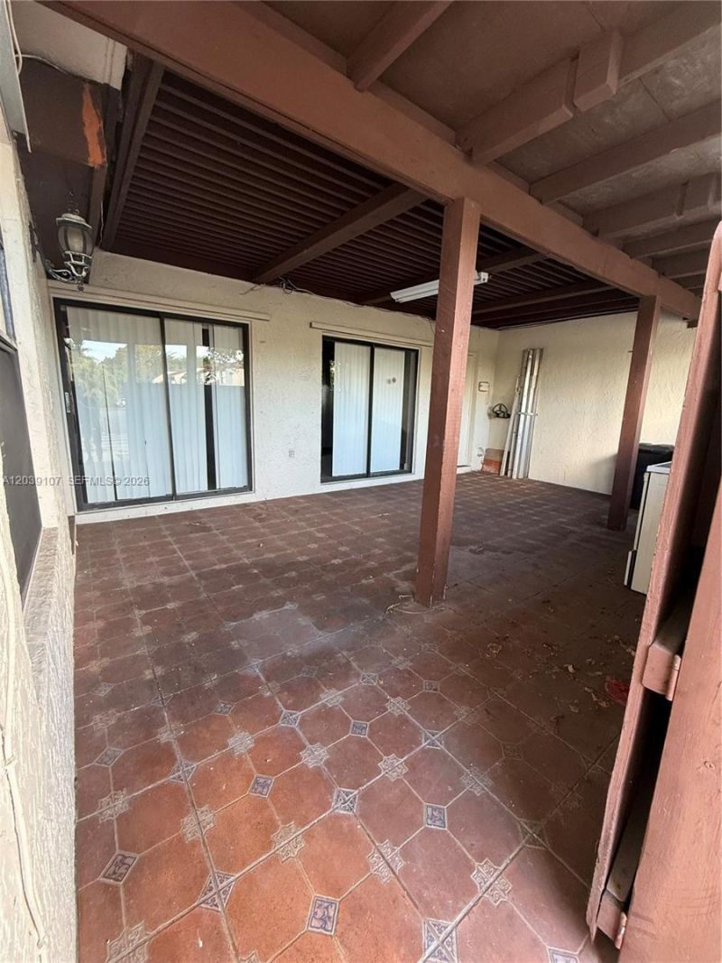 9700 NW 6th Ln , Unit 9700, Miami, FL 33172 Photo