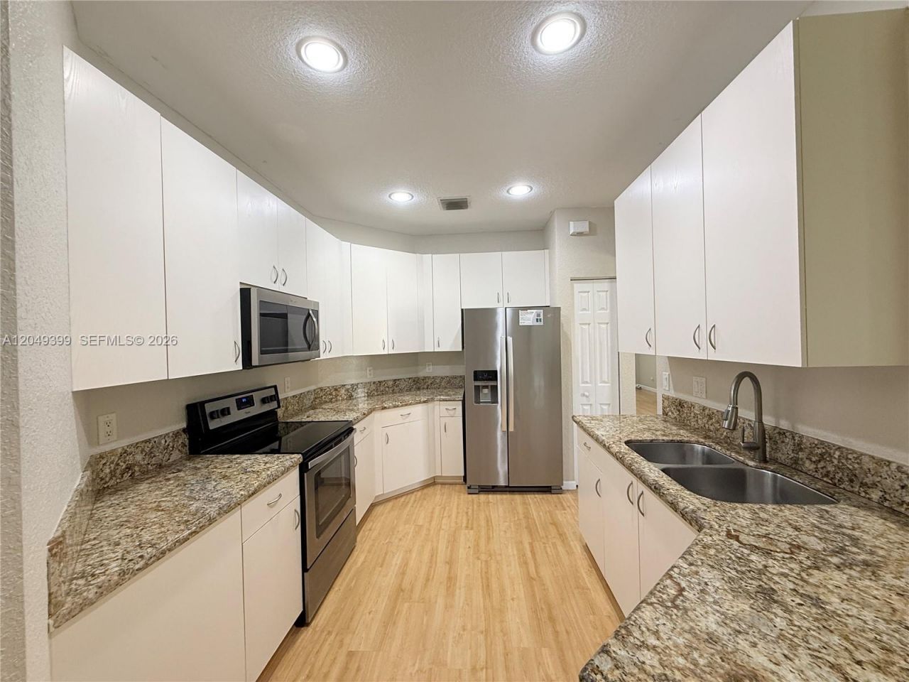 899 Phoenix Way, Weston, FL 33327 Photo