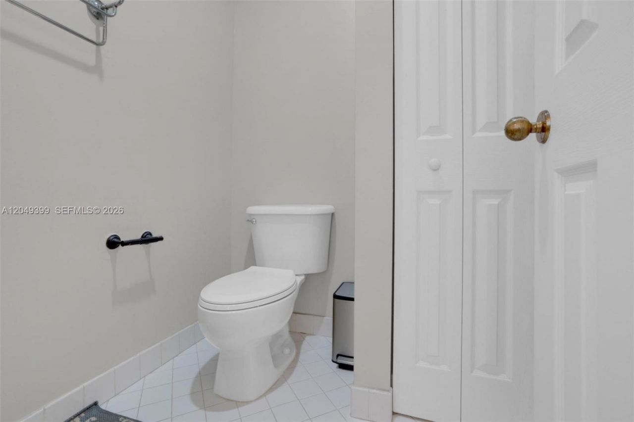 899 Phoenix Way , Weston, FL 33327 Photo