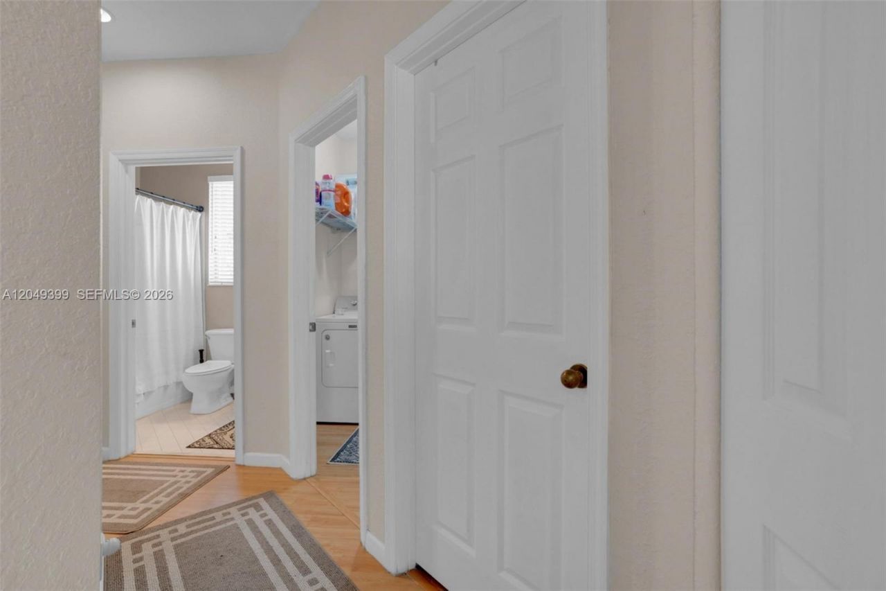 899 Phoenix Way , Weston, FL 33327 Photo