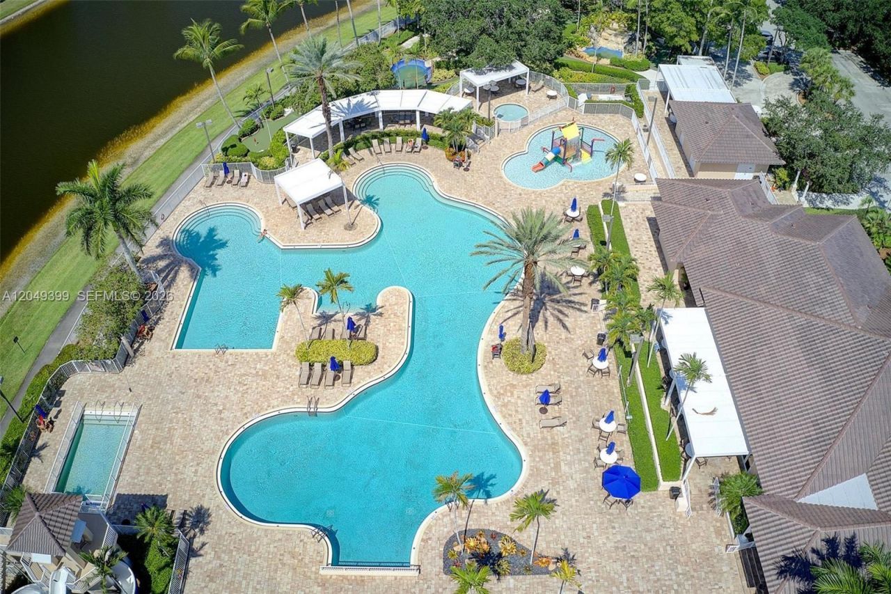 899 Phoenix Way, Weston, FL 33327 Photo