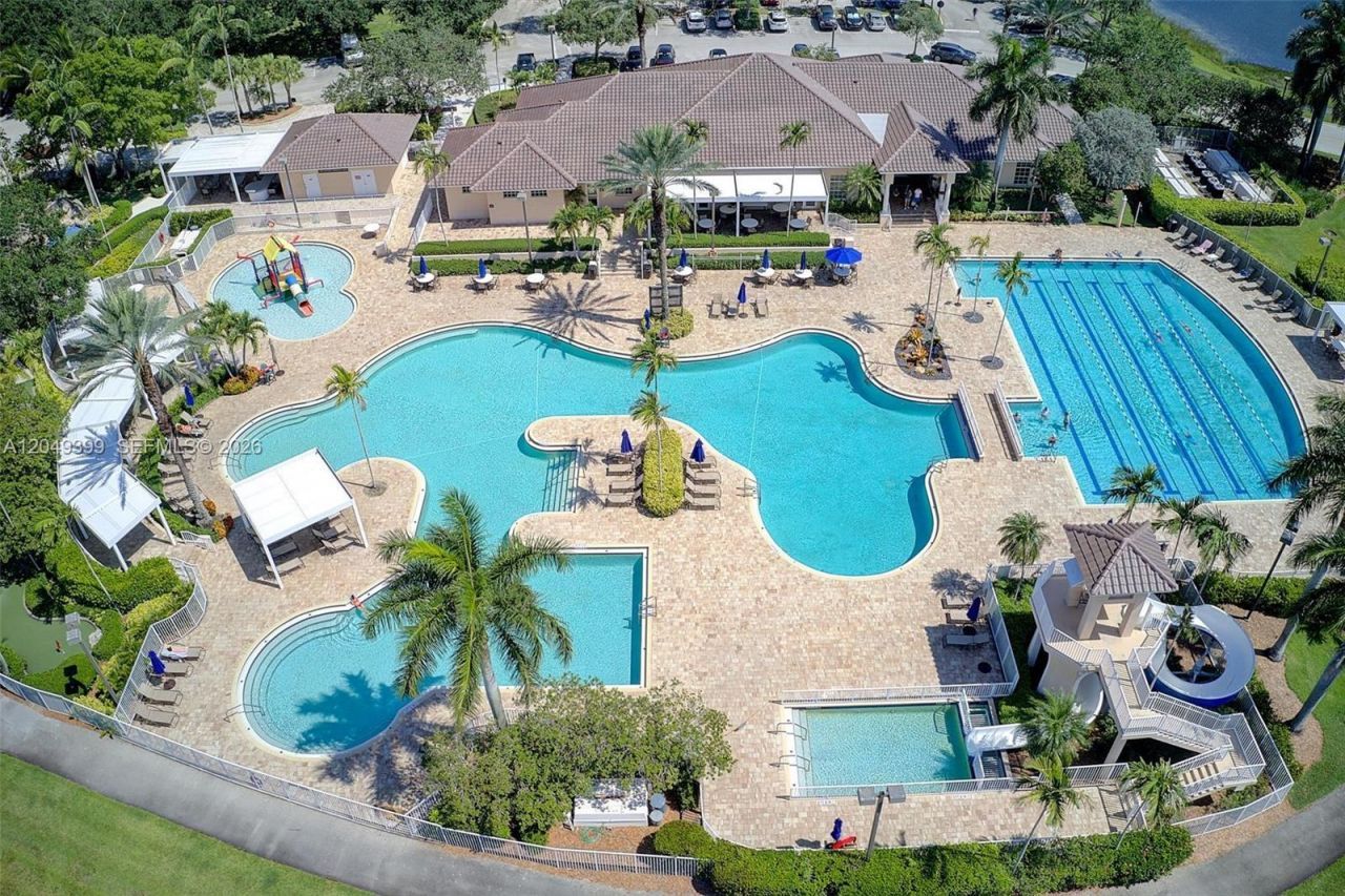 899 Phoenix Way, Weston, FL 33327 Photo