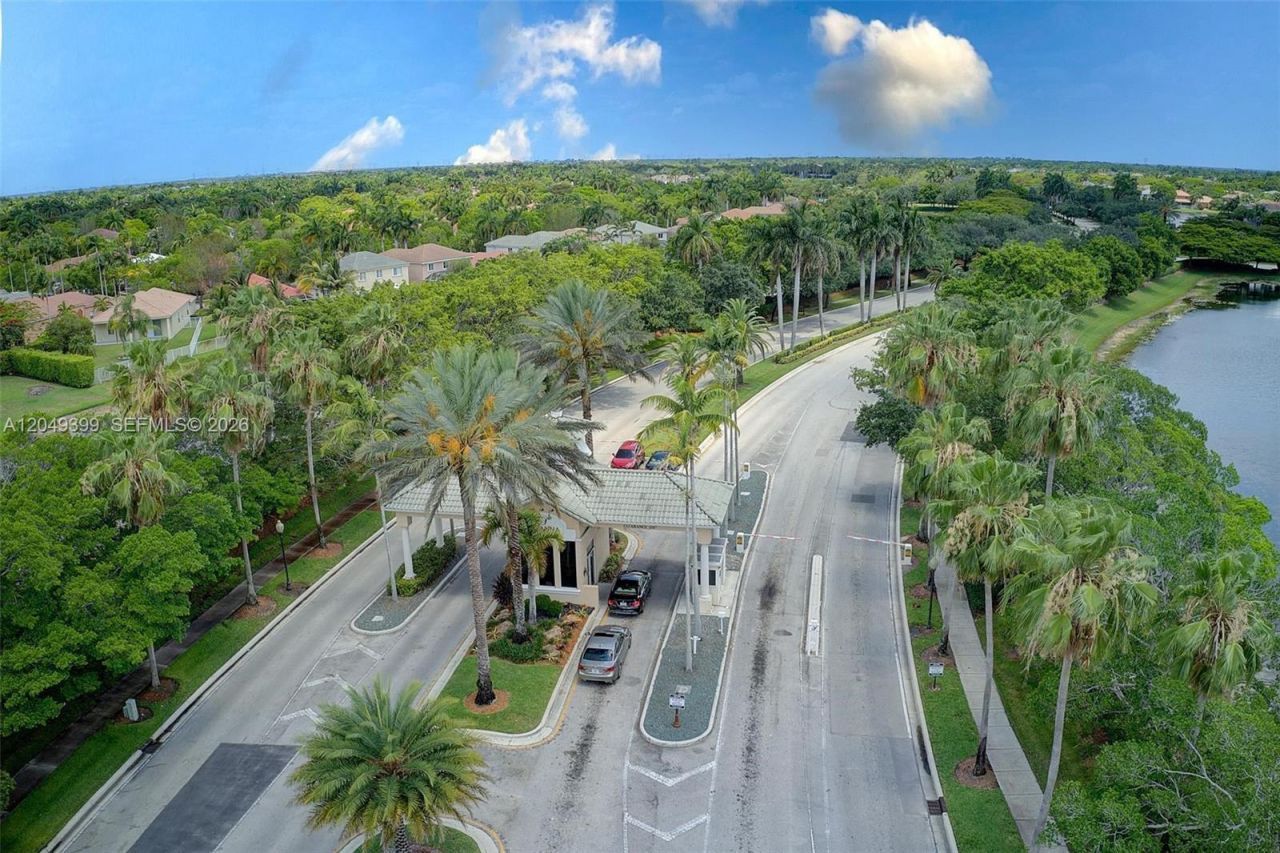 899 Phoenix Way, Weston, FL 33327 Photo
