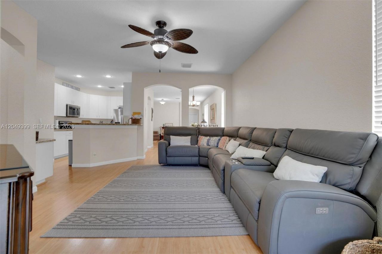 899 Phoenix Way , Weston, FL 33327 Photo