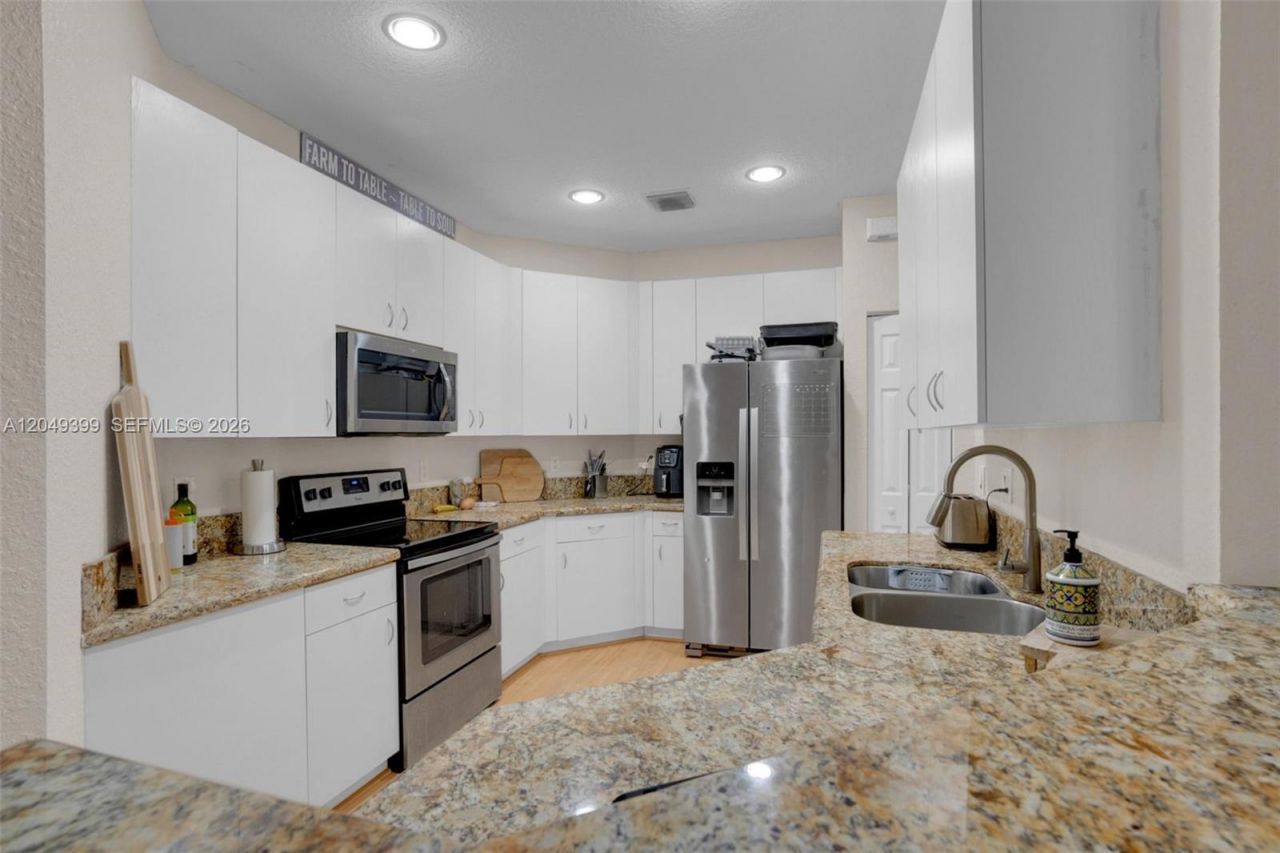 899 Phoenix Way , Weston, FL 33327 Photo