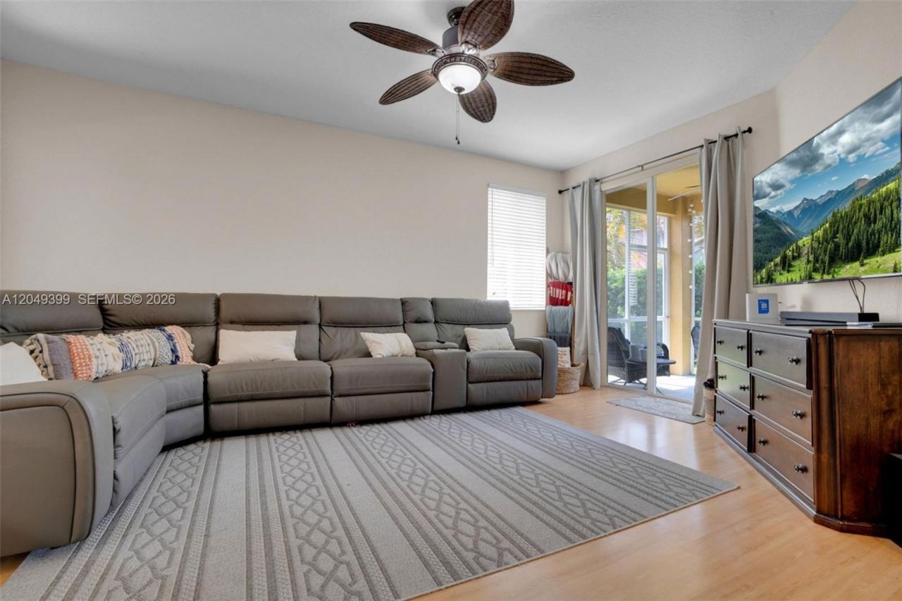 899 Phoenix Way , Weston, FL 33327 Photo