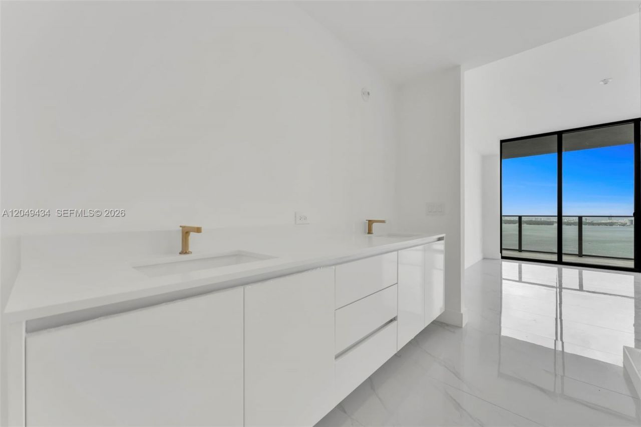 700 NE 24 Street , Unit 3806, Miami, FL 33137 Photo