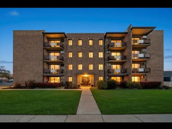 7945 S Oketo Avenue , Unit 205, Bridgeview, IL 60455