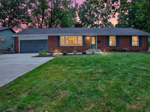 1402 Maplewood Drive, Normal, IL 61761