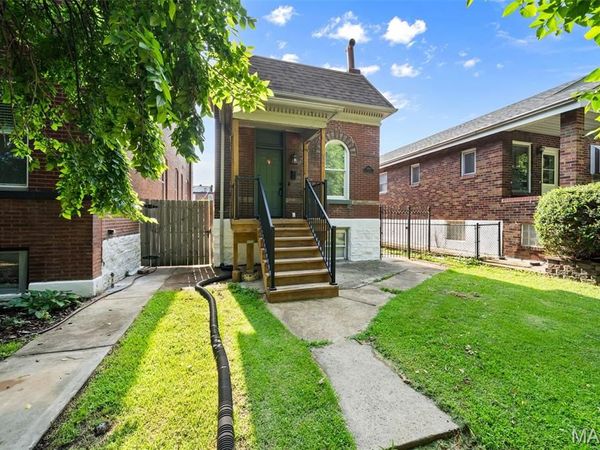 2654 Pennsylvania Avenue, St Louis, MO 63118
