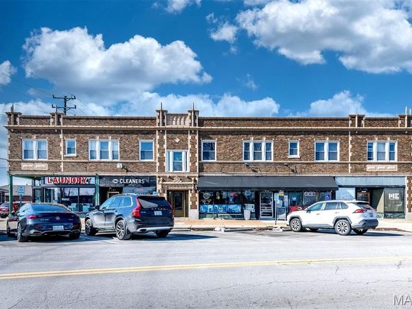 1131 Bellevue Avenue , St Louis, MO 63117