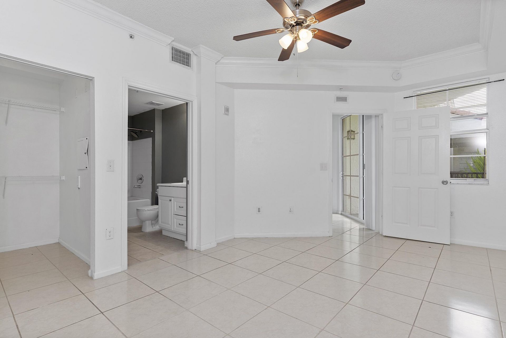 533 NE 3rd Avenue, Unit 515, Fort Lauderdale, FL 33301 Photo