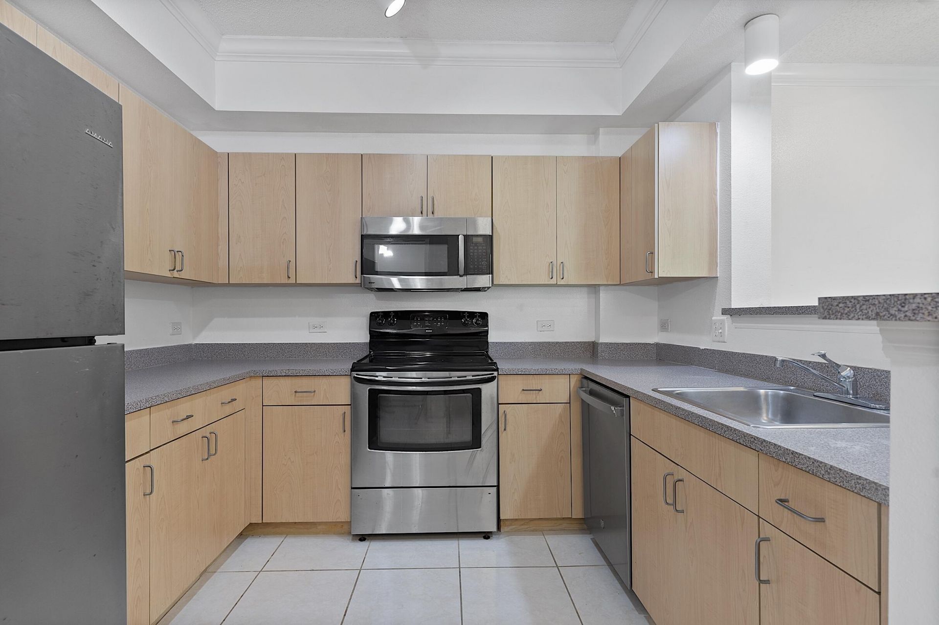 533 NE 3rd Avenue, Unit 515, Fort Lauderdale, FL 33301 Photo