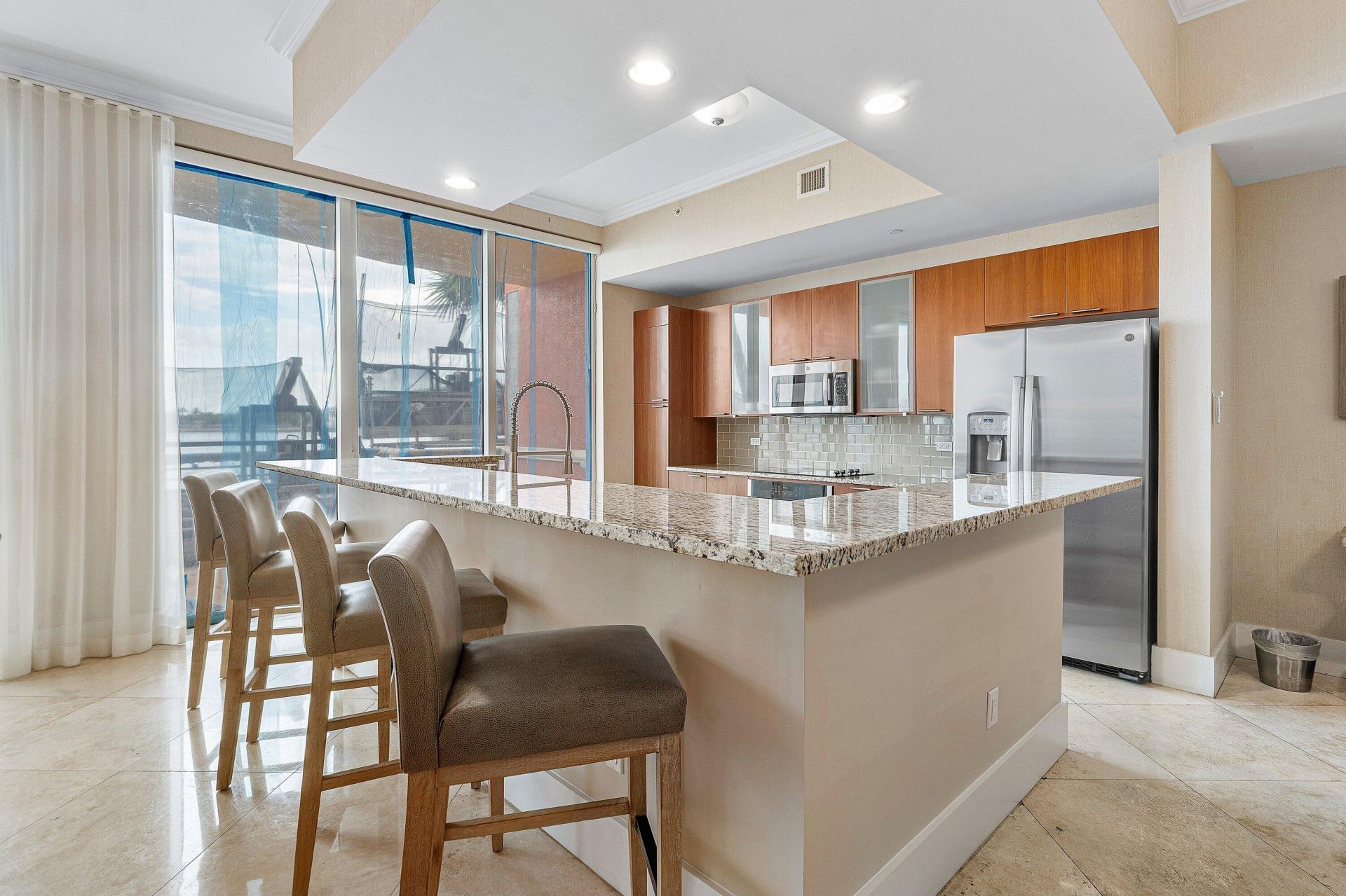 2640 Lake Shore Drive, Unit 107, Riviera Beach, FL 33404 Photo