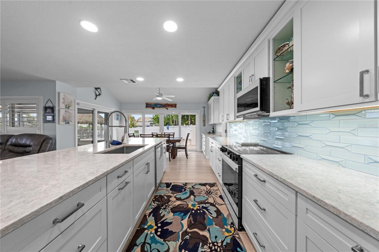 123 Queen Ann Court, Hutchinson Island, FL 34949 Photo