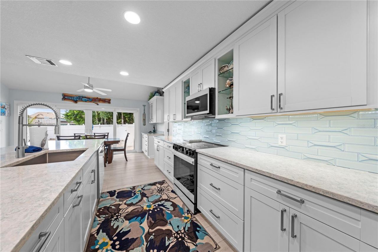 123 Queen Ann Court, Hutchinson Island, FL 34949 Photo
