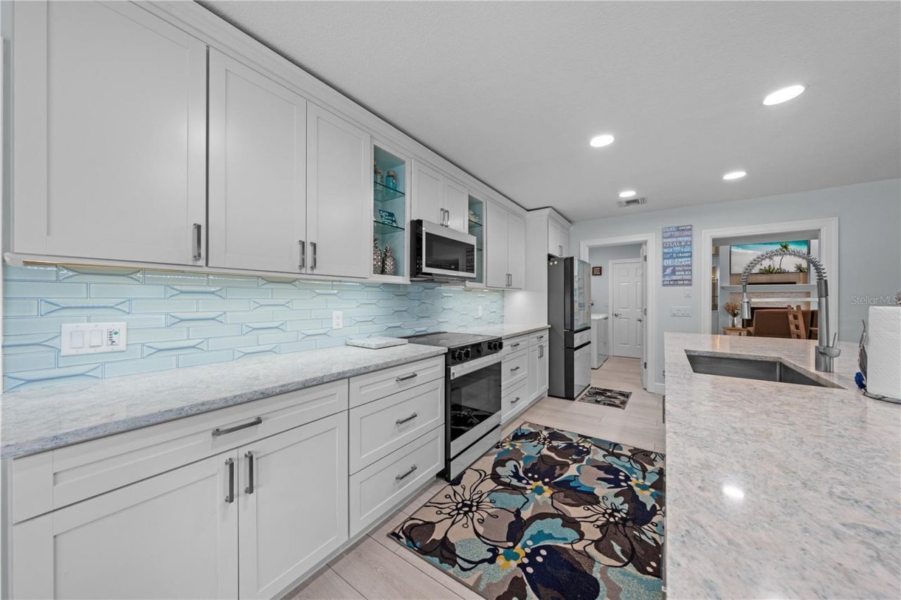 123 Queen Ann Court, Hutchinson Island, FL 34949 Photo