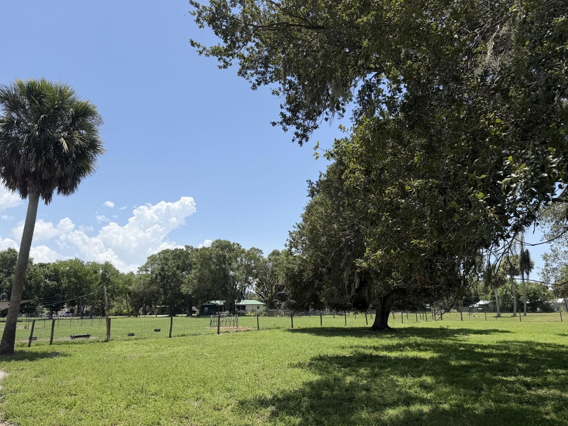 945 NE 28th Avenue, Okeechobee, FL 34972 Photo