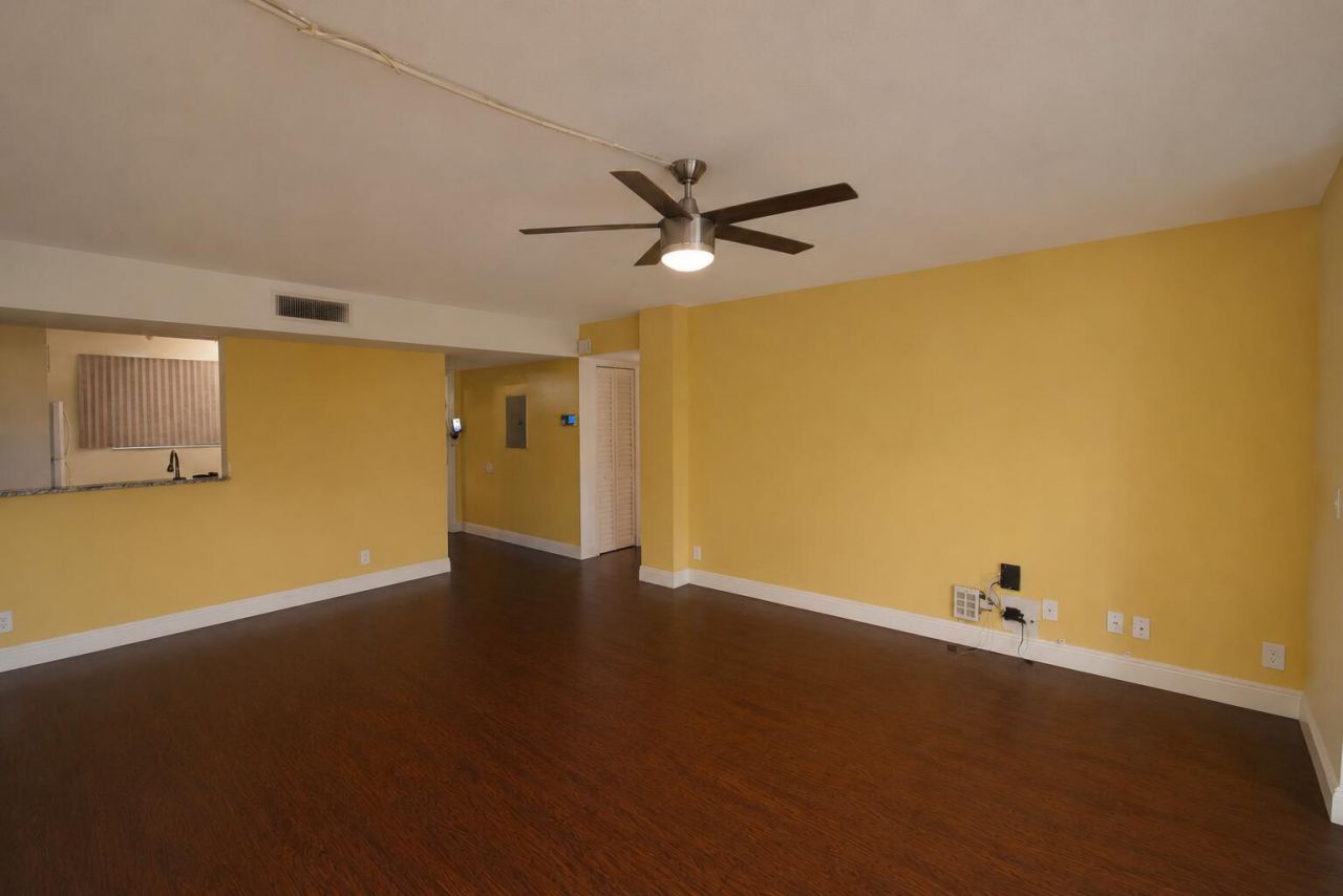 5220 Las Verdes Circle, Unit 220, Delray Beach, FL 33484 Photo