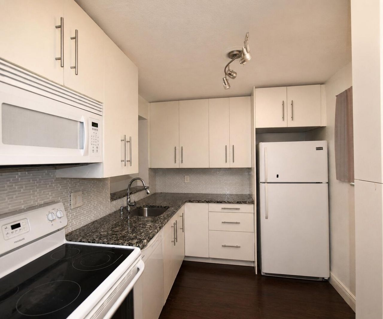 5220 Las Verdes Circle, Unit 220, Delray Beach, FL 33484 Photo